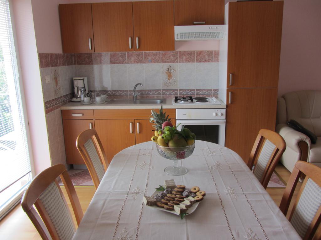 Apartments Dilja Malinska Δωμάτιο φωτογραφία