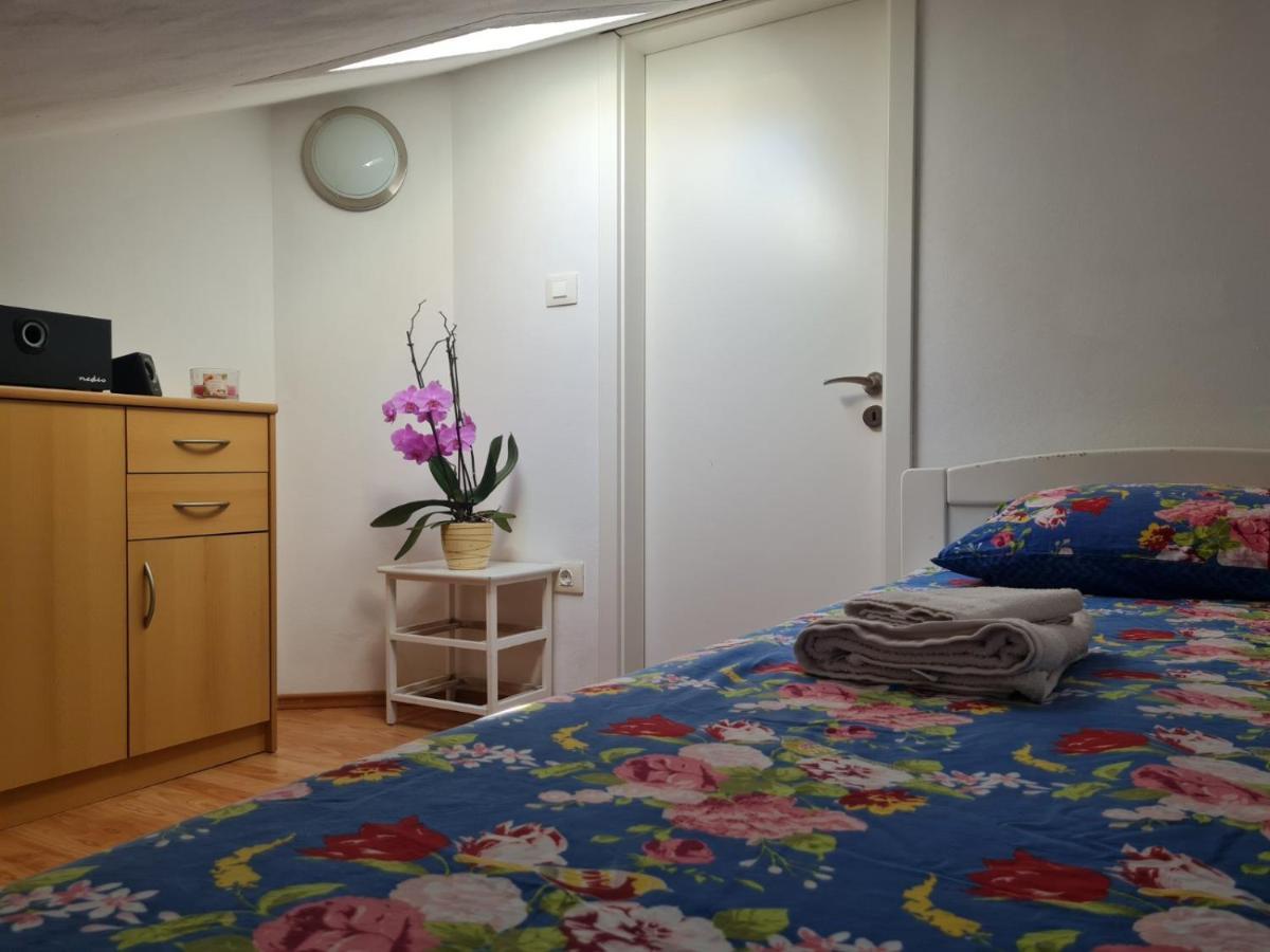 Apartments Dilja Malinska Εξωτερικό φωτογραφία
