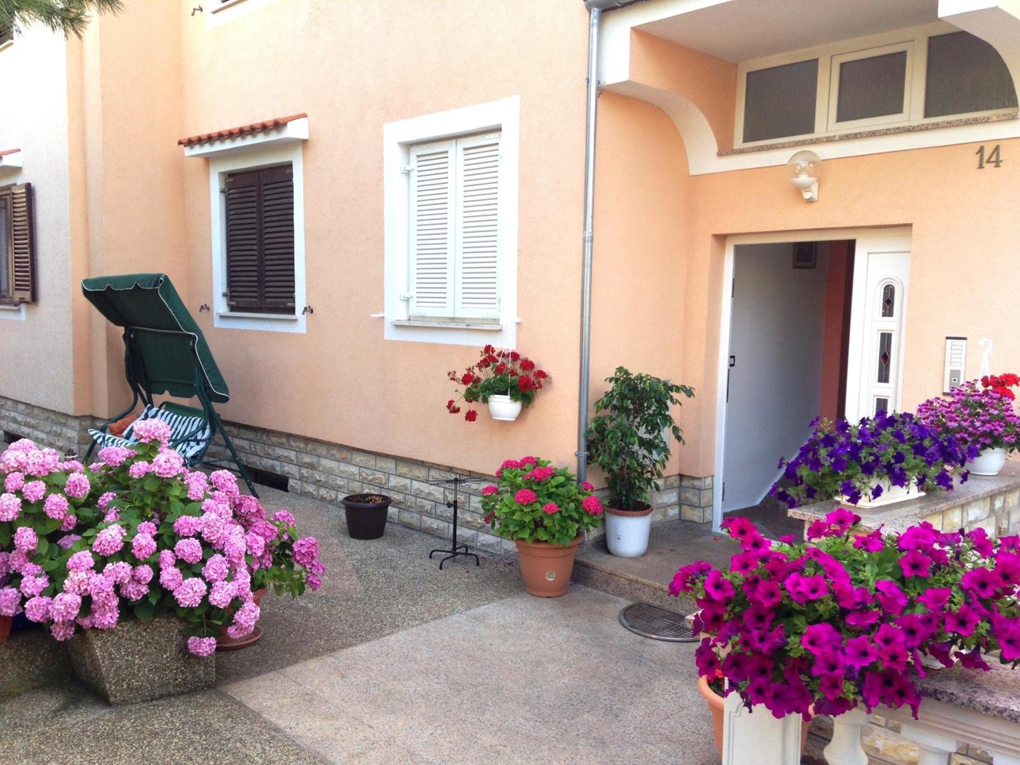Apartments Dilja Malinska Εξωτερικό φωτογραφία