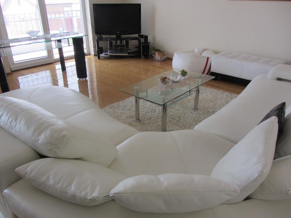 Apartments Dilja Malinska Δωμάτιο φωτογραφία