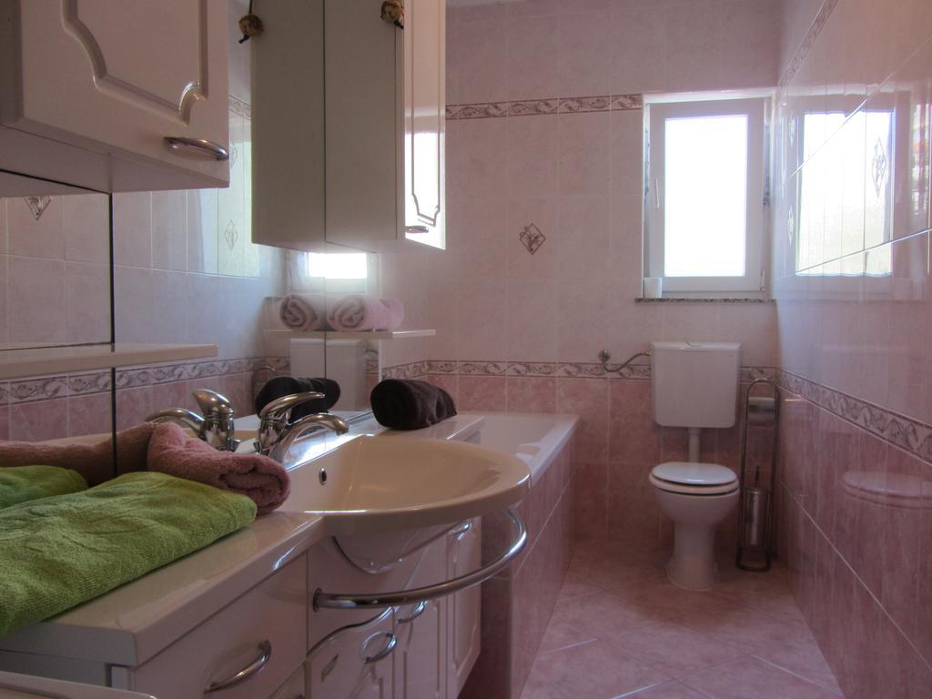 Apartments Dilja Malinska Δωμάτιο φωτογραφία