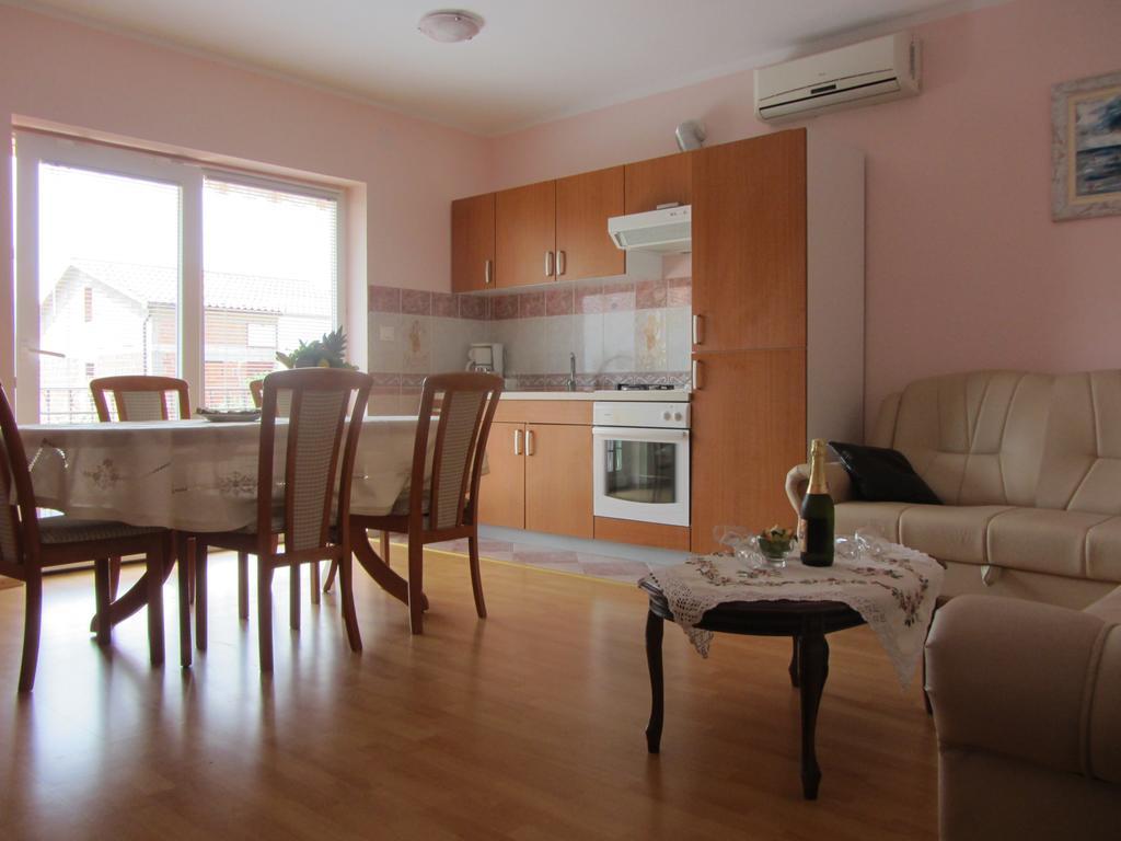 Apartments Dilja Malinska Εξωτερικό φωτογραφία